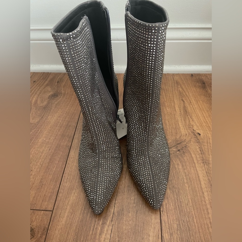 a new day Black Heeled Boots with Sleek Design